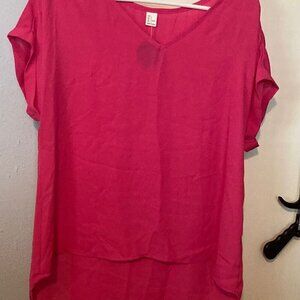 Women’s fuchsia, NWT lightweight blouse size large